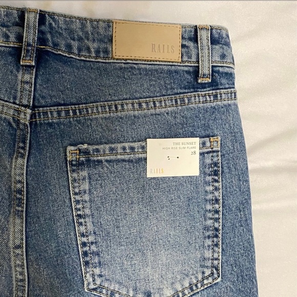 NWT Rails The Sunset High Rise Slim Flare Jeans in Cascade Wash, Size 28 - Picture 5 of 8